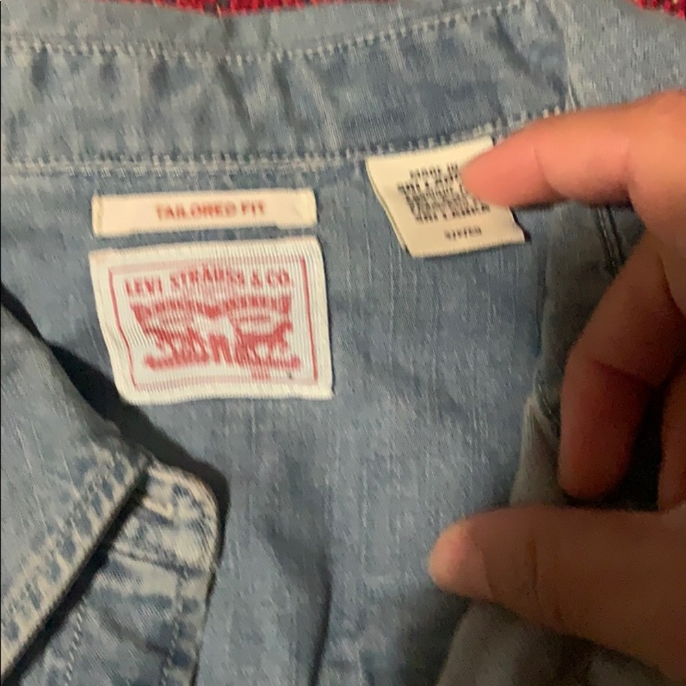 Levis button down top - Picture 2 of 2